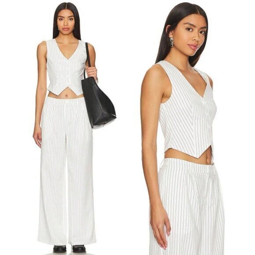 MORE TO COME Jazmine Set in White Stripe